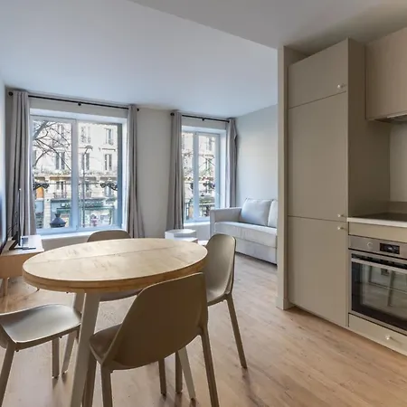 Modern Open-air Near Montmartre Apartman *