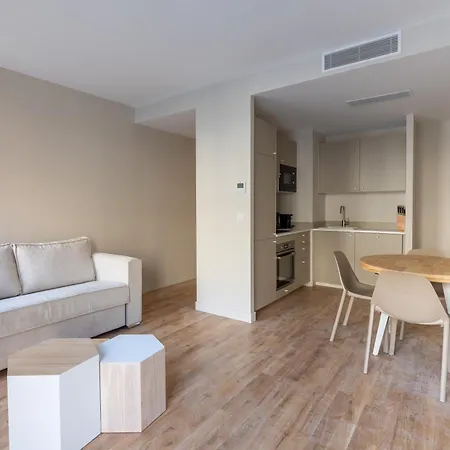 Appartement Modern Open-air Near Montmartre Parijs